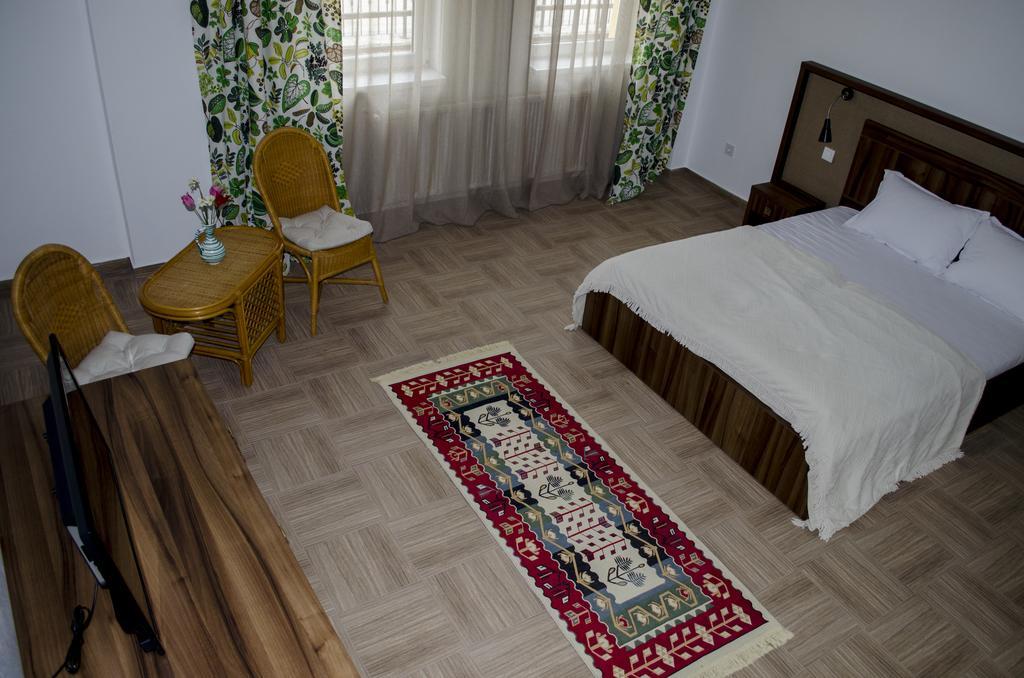 Mai Danube Hotell Ieşelniţa Exteriör bild